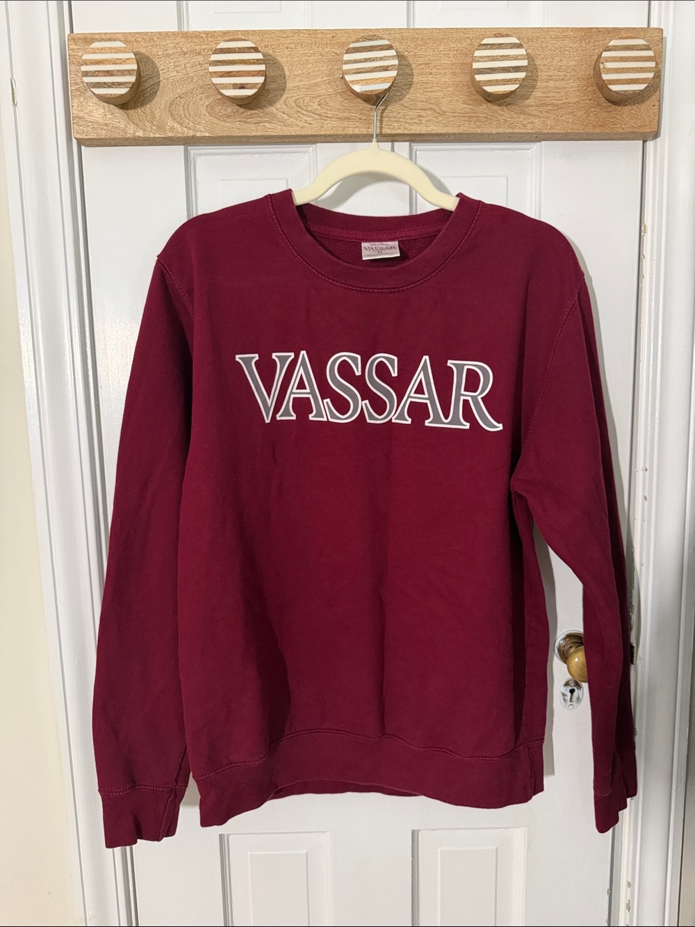 Vassar Maroon Pullover Sweatshirt Medium Good Condition